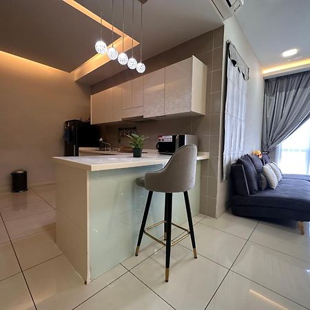 Takuro Homestay Petaling Dzsaja Kültér fotó