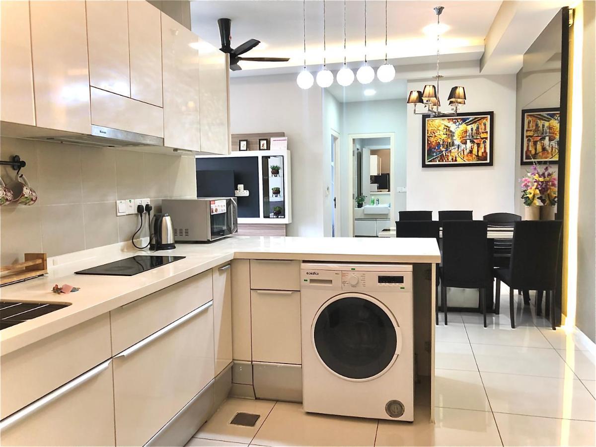 Takuro Homestay Petaling Dzsaja Kültér fotó